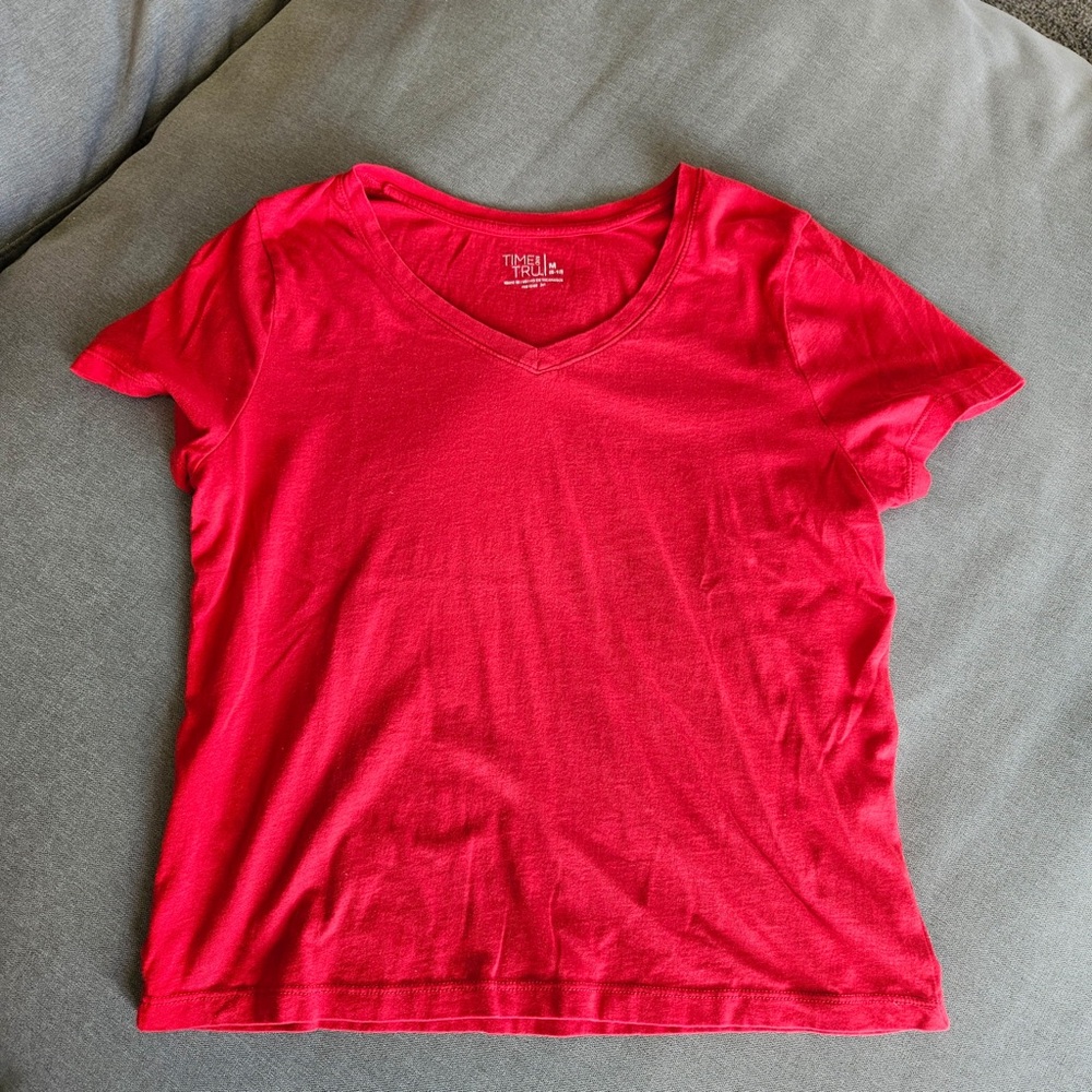 Time and Tru V-Neck T-Shirt in Red